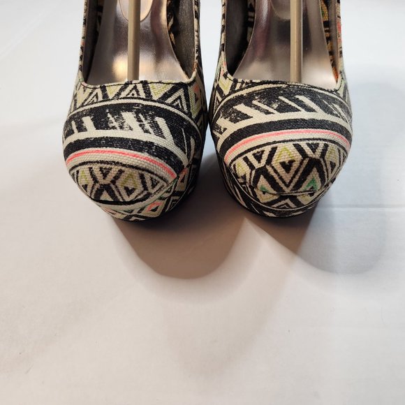 Qupid Daydream-36 Geometric Pattern Platform Pump High Heels Womens Size 8 NWOB - Picture 2 of 8